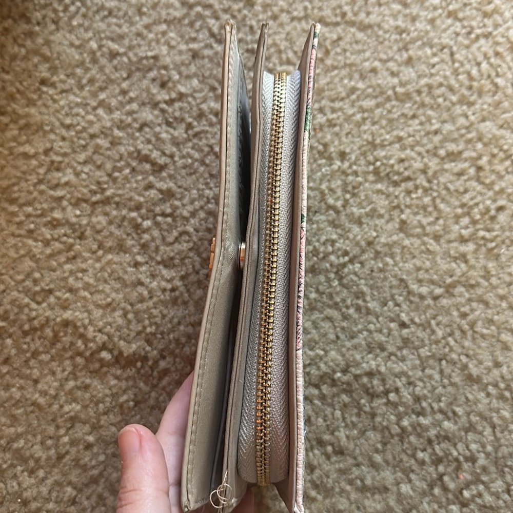 Wallet - Picture 5 of 5